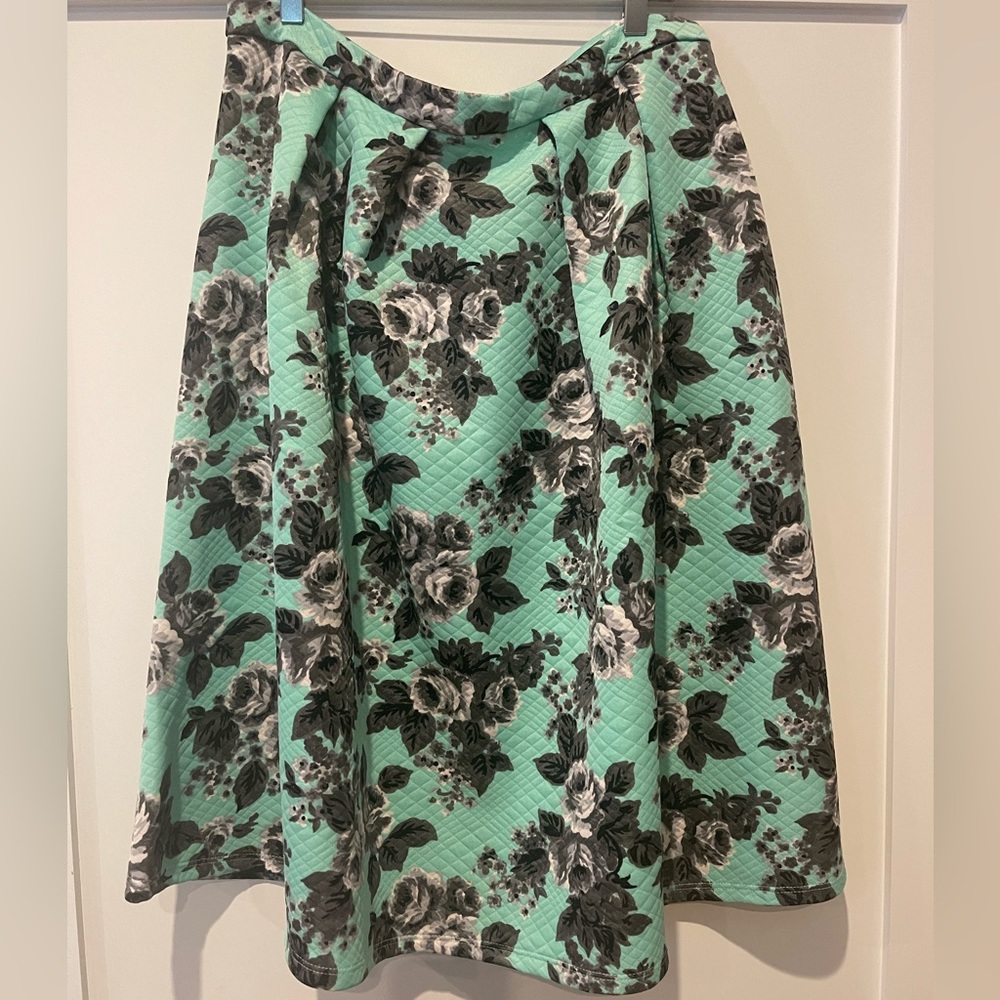 ASOS floral quilted skirt size 10 NEW
